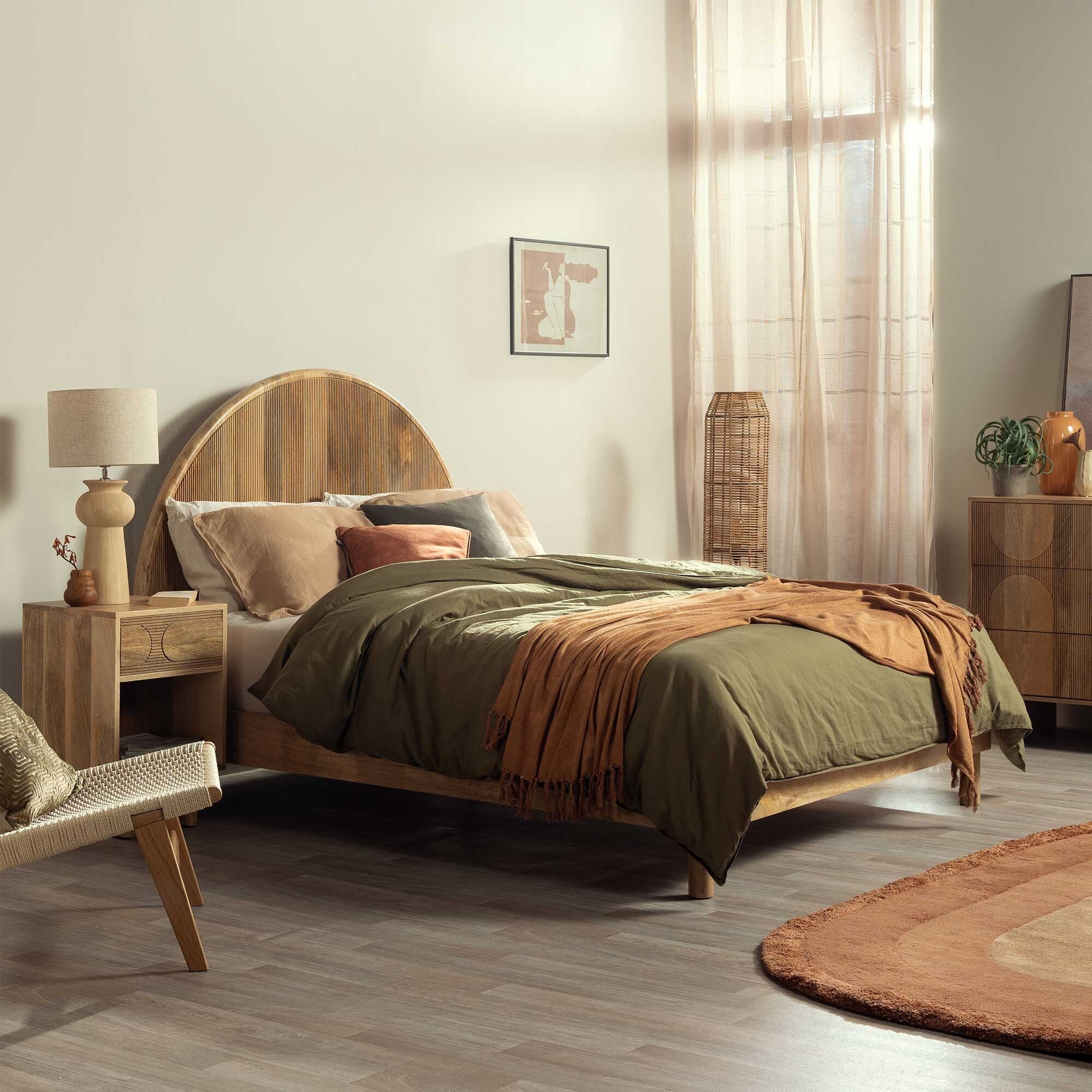 Arco Fluted Bed - Queen Size